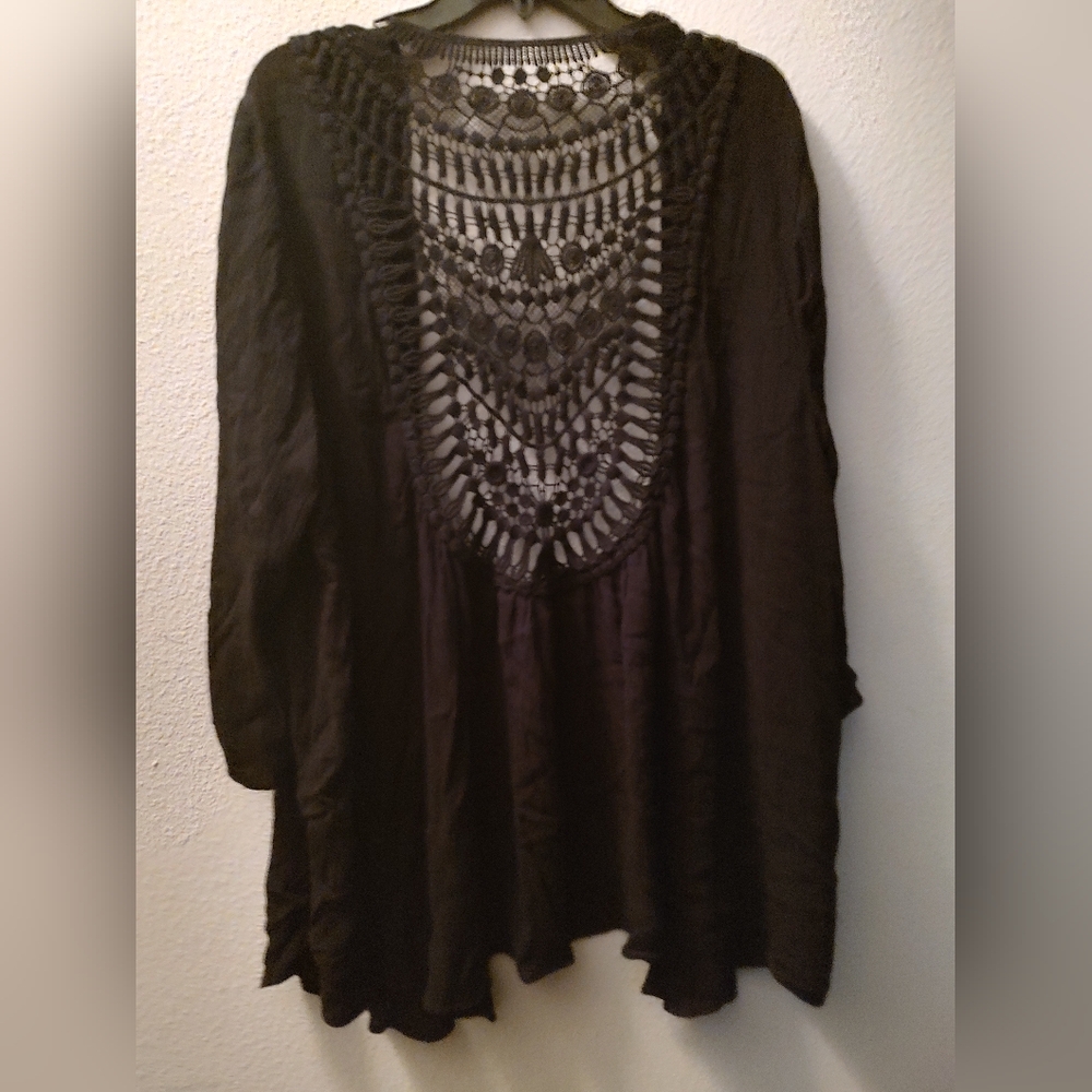 Elegant TORRID Black Lace Back Women's Top Cover Up Sz 3